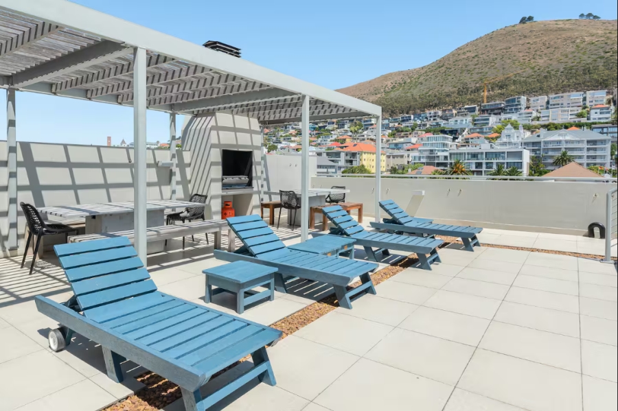 2 Bedroom Property for Sale in Green Point Western Cape